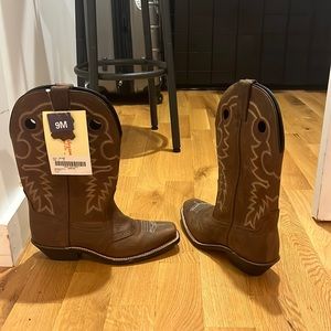 Never been worn! Cowgirl boots
